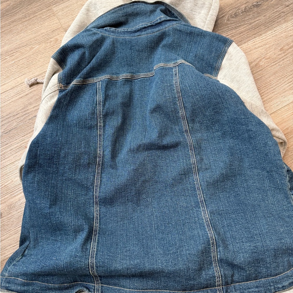 NorthStyle Denim Jacket with Gray Hood - Picture 6 of 6